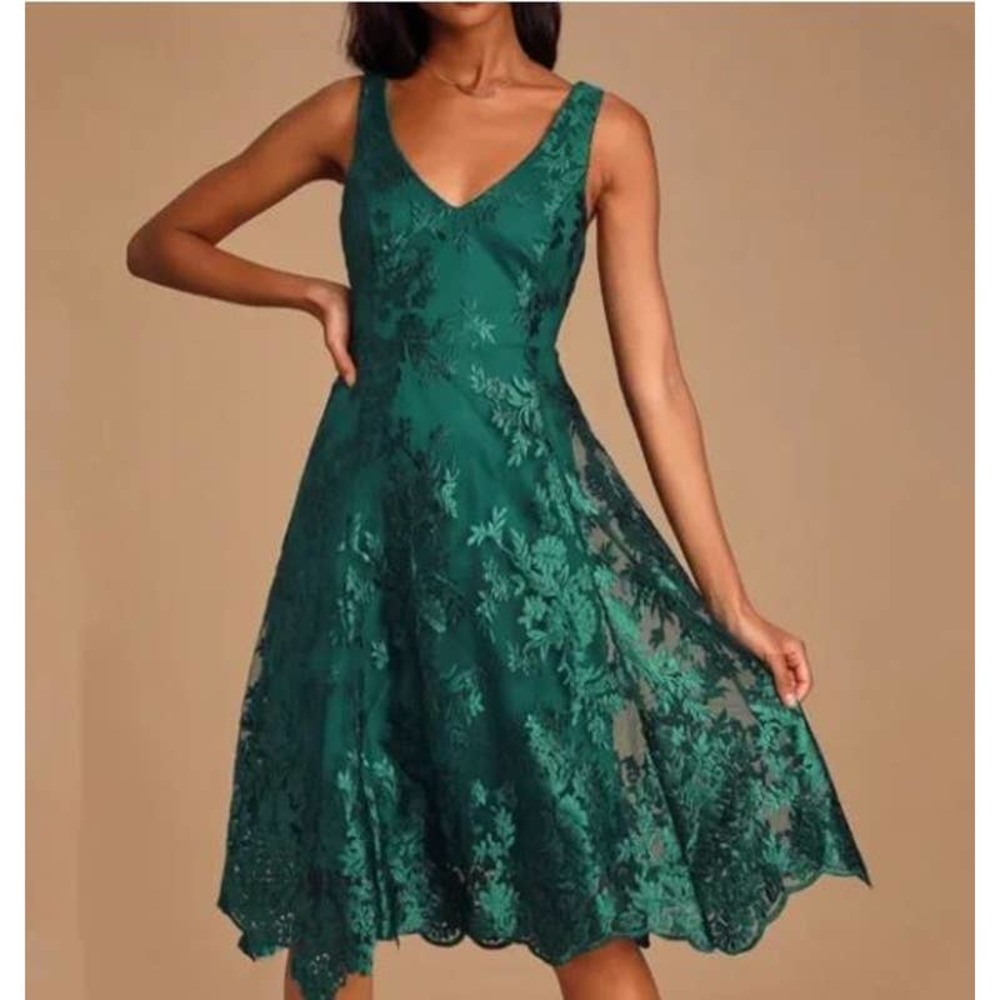 Lulus Belynn Embroidered Sleeveless Midi Dress